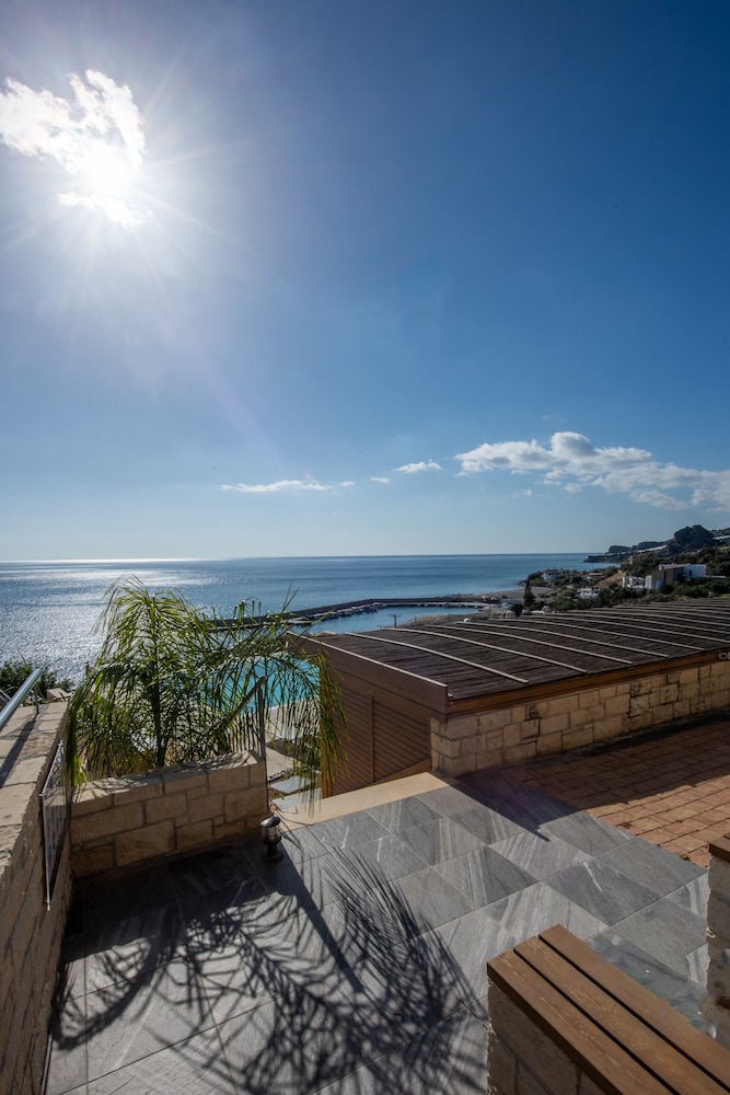 Portela Suites Kastri