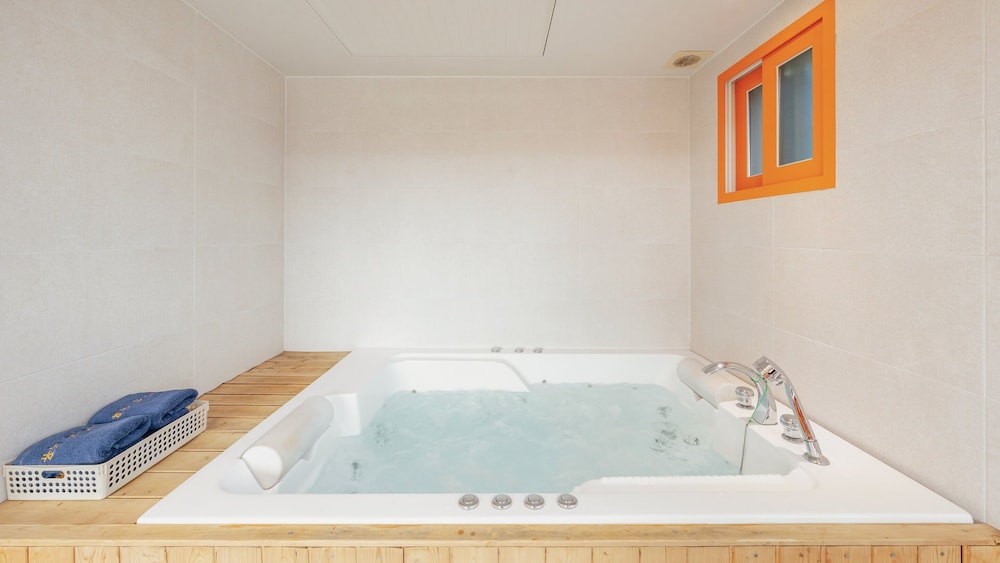 Gapyeong The Hue Spa Pension