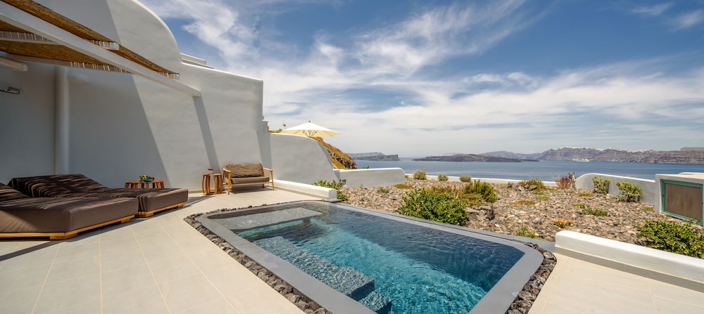 Neptune Luxury Spa Suites