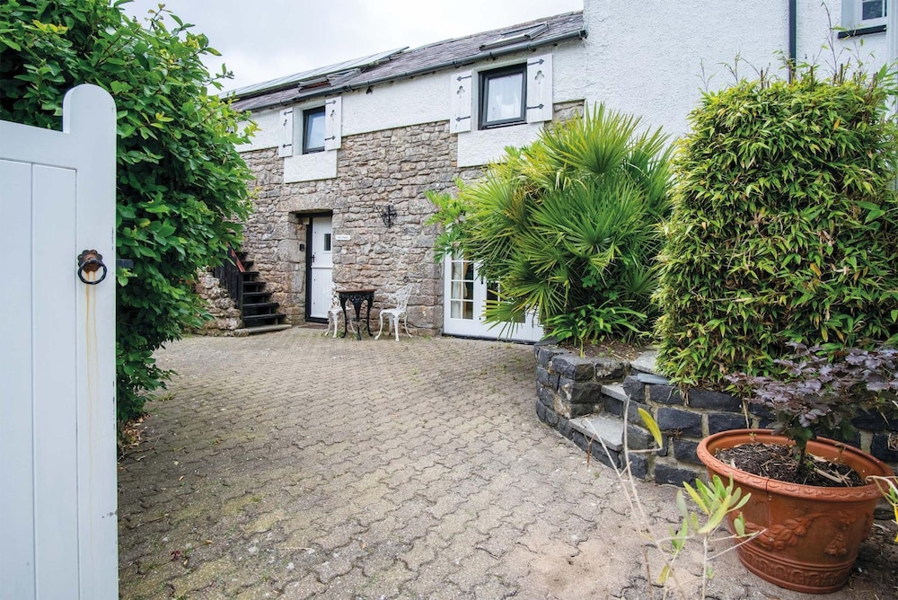 Hall House Estate - 4 Properties- St Florence