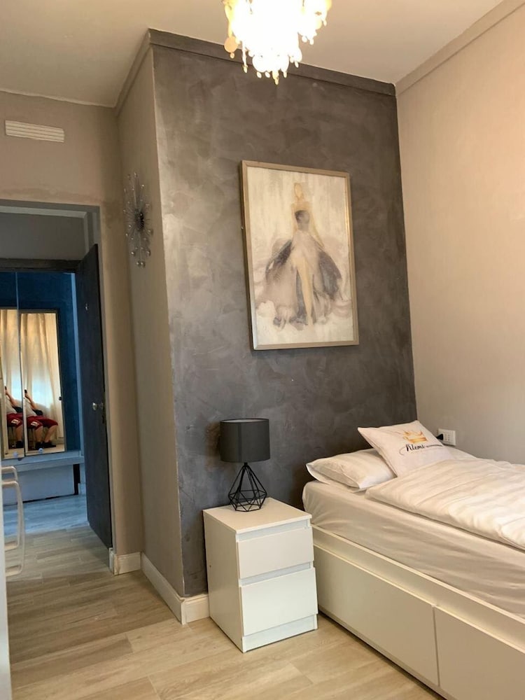 Klemi en Trento — hotel room
