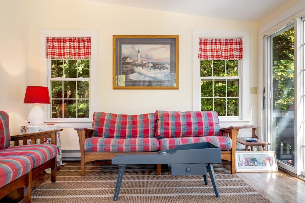 Nanas Hideaway 2 BDR Charmer!