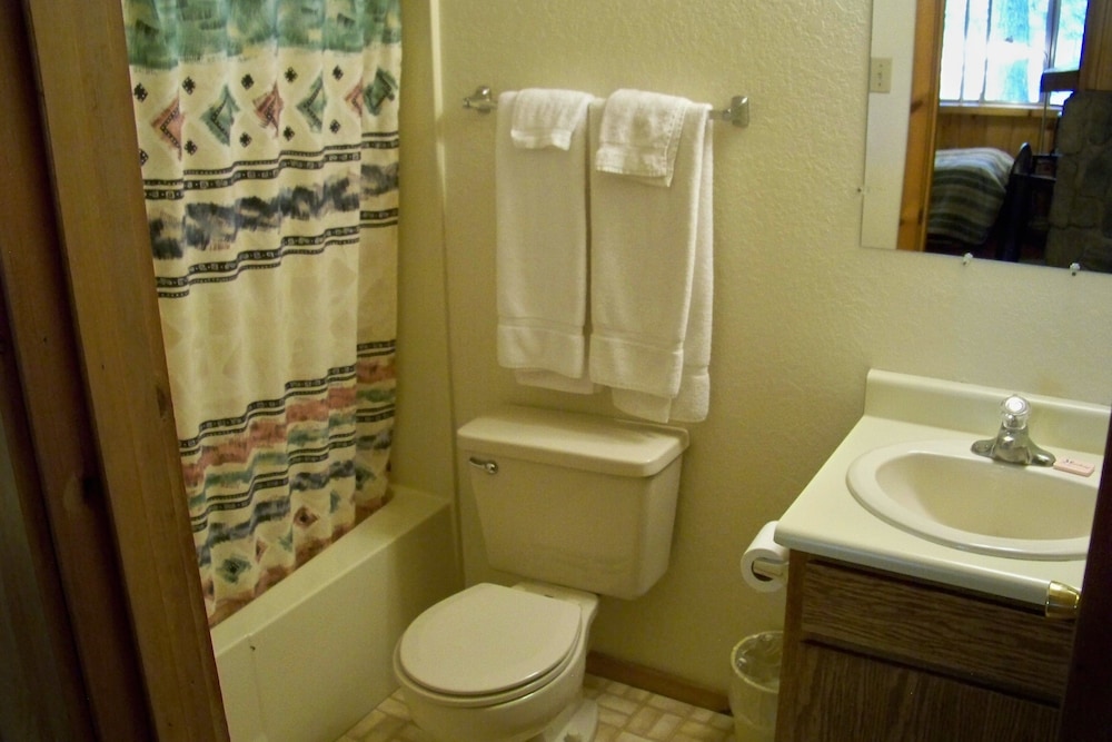 Lazy Oaks Resort