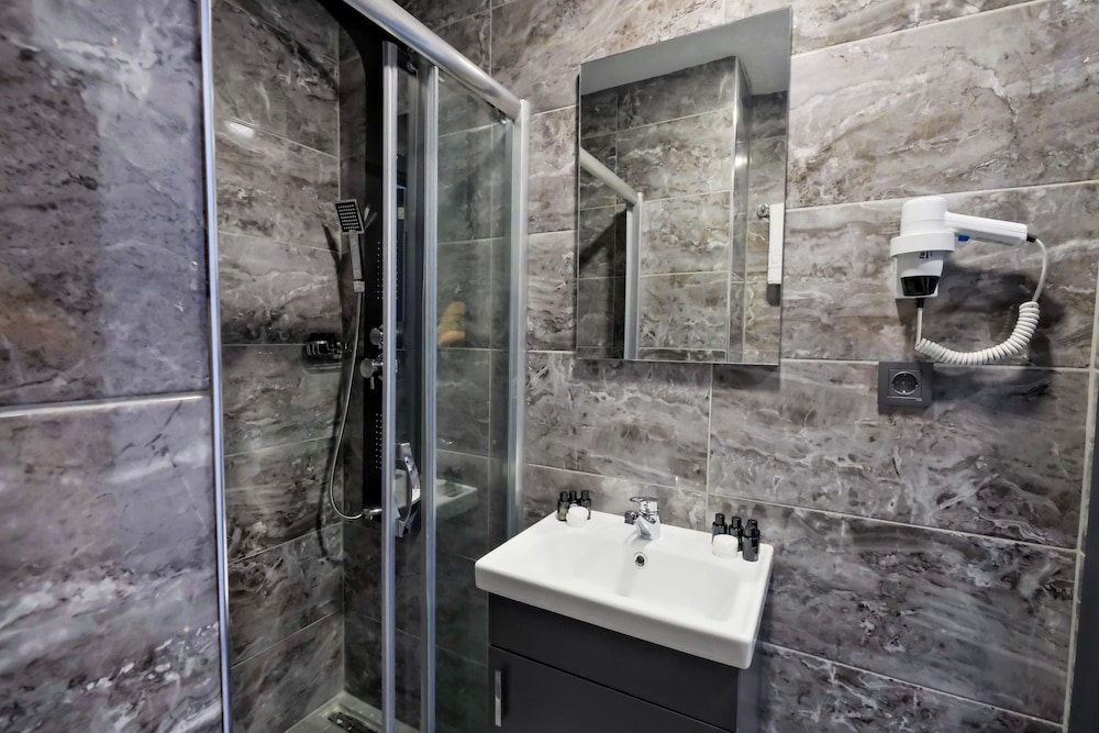 Kraliçe Oteli - Image 85