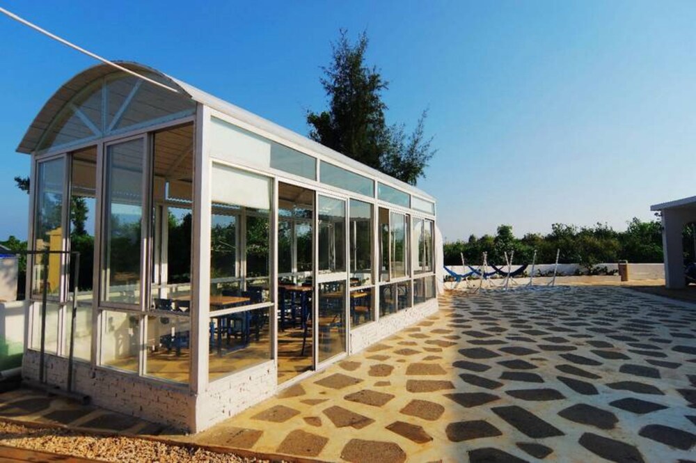 Weizhou Island Shengxiaguangnian Inn