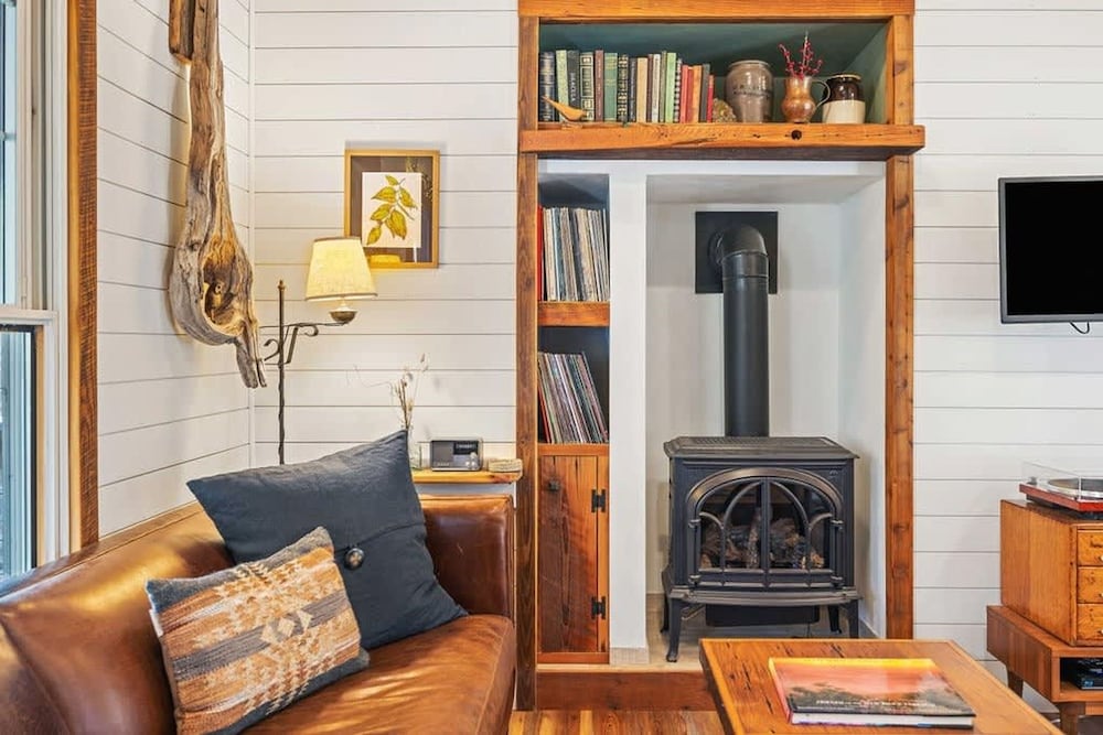 Blue Ridge Beech Cabin