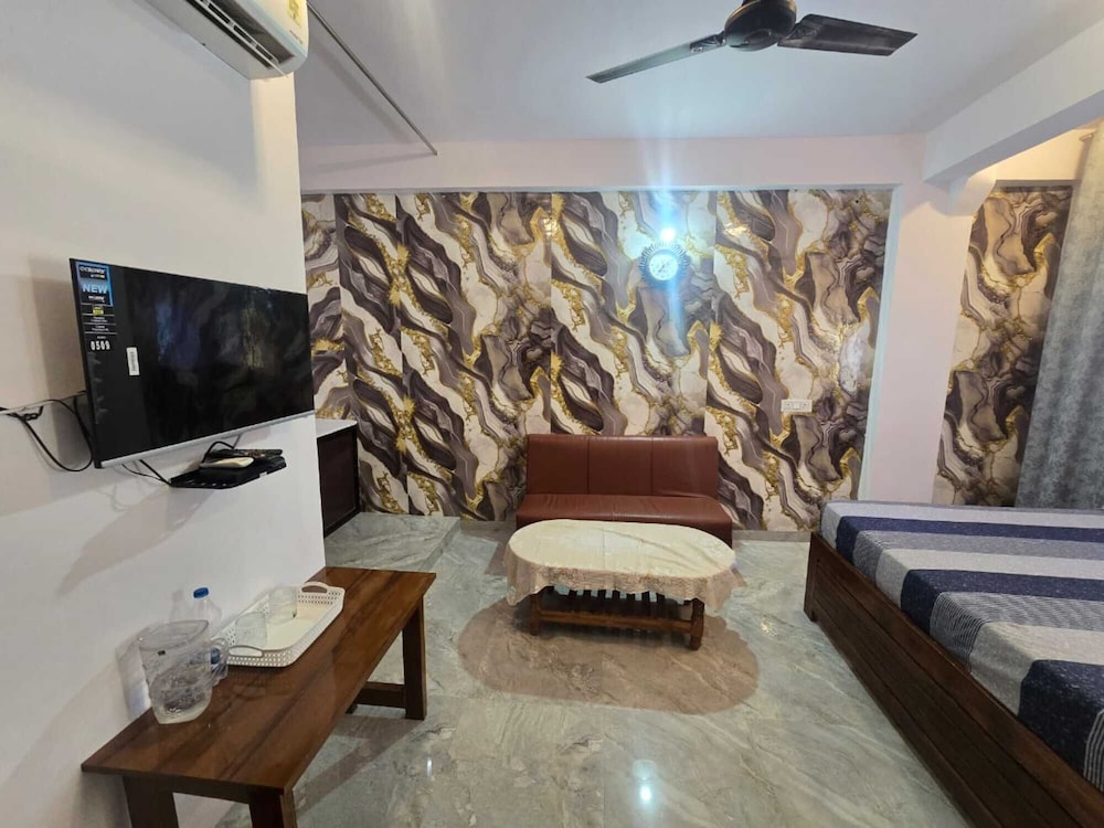 Hotel Aarav Palace