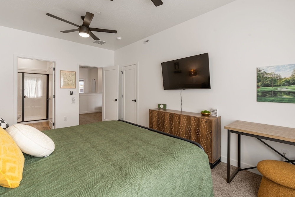 Long Drive 4 Bedroom Townhouse