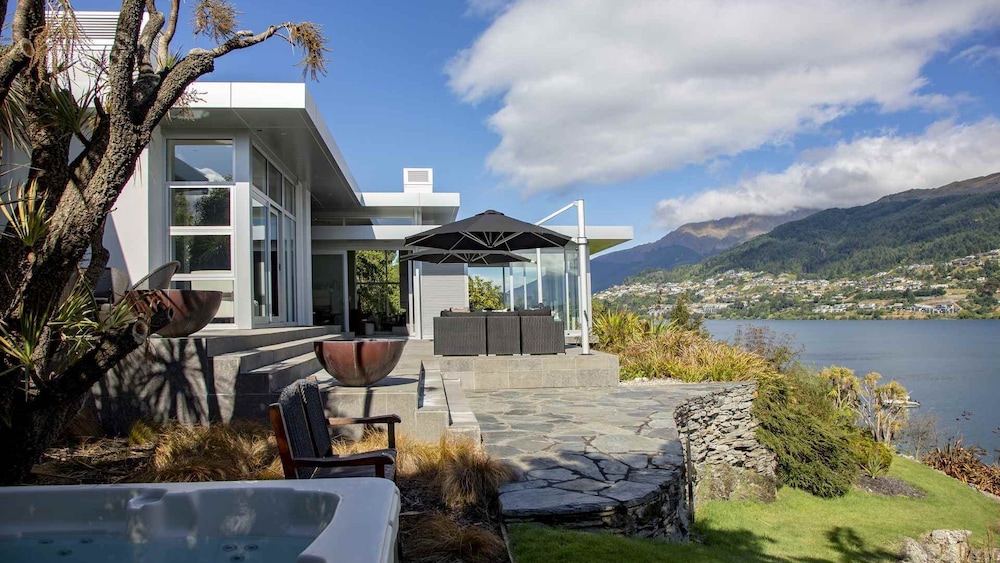 Supreme Lakefront Luxury Villa