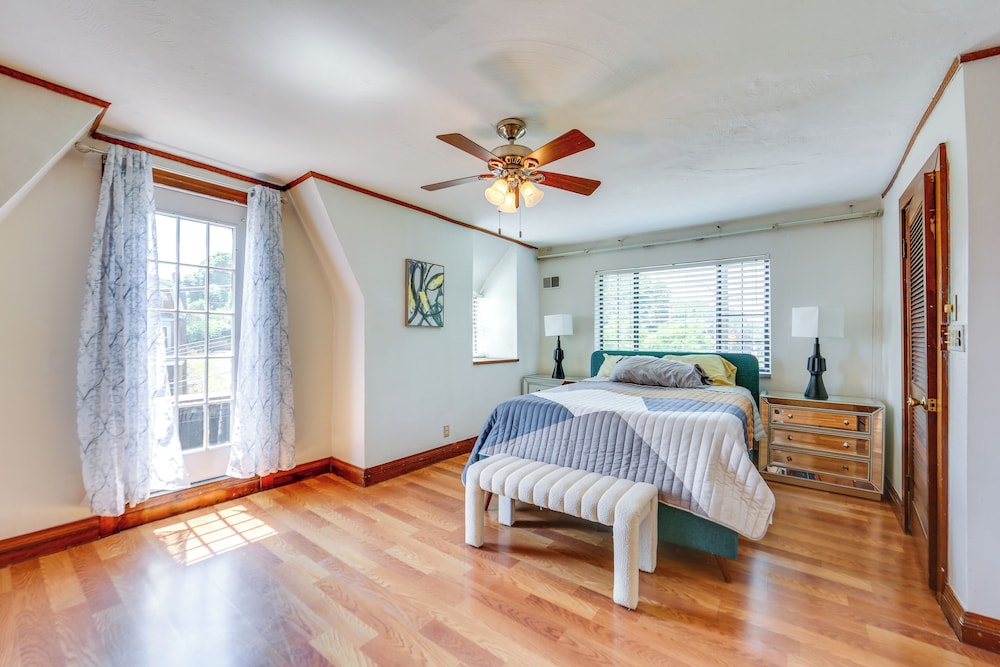 2 Mi to Dtwn Pittsburgh: Family-friendly Townhome!