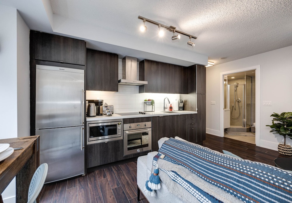 Applewood Suites - CN Tower & Convention