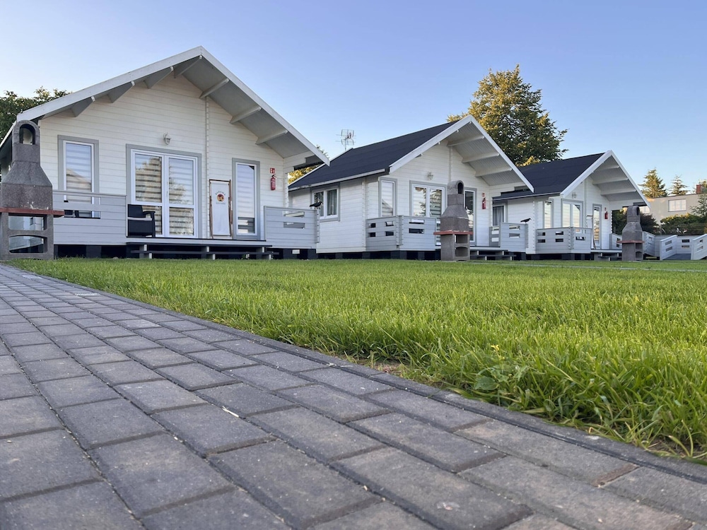 Family Holiday Homes, Playground, Summer Pool
