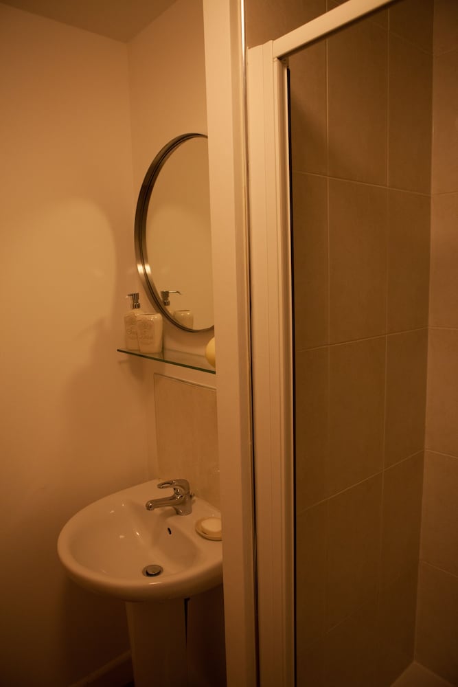 Station Suite - Simple2let Serviced Apartments