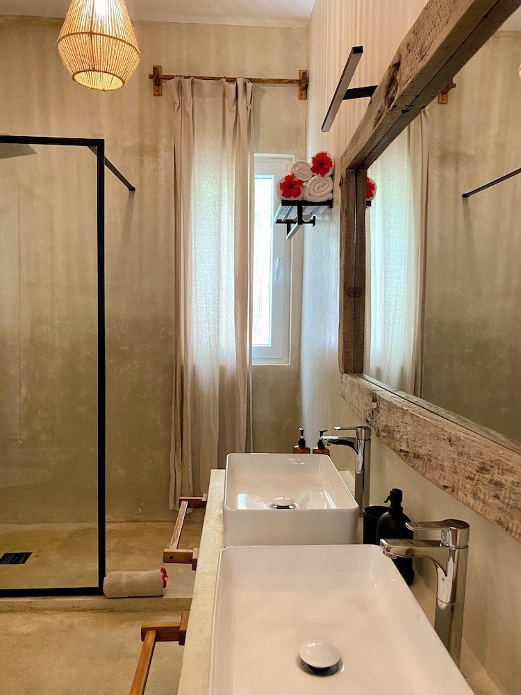 Luxury Lions Villas Zanzibar - with Private Cook&Infinity Pools