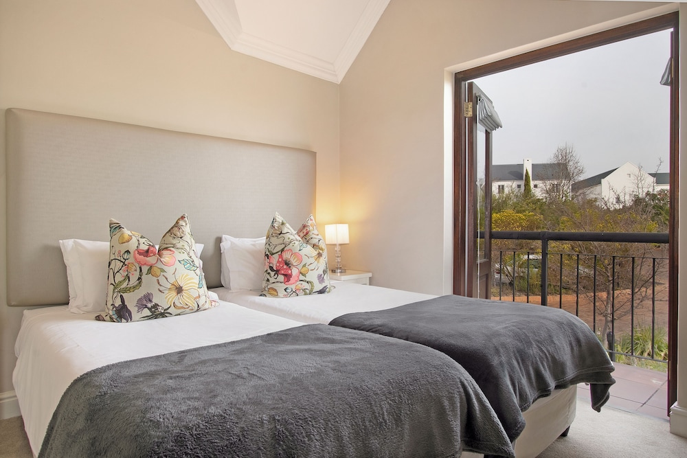 Winelands Golf Lodges at De Zalze