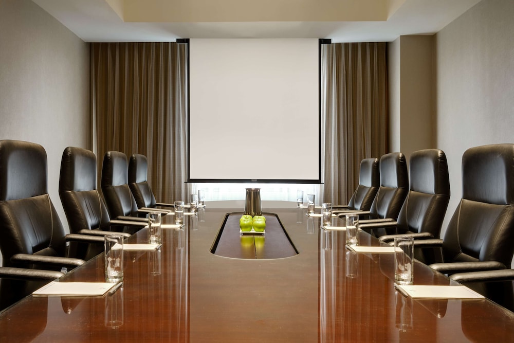 Boston Vacations - Embassy Suites by Hilton Boston Waltham - Property Image 37