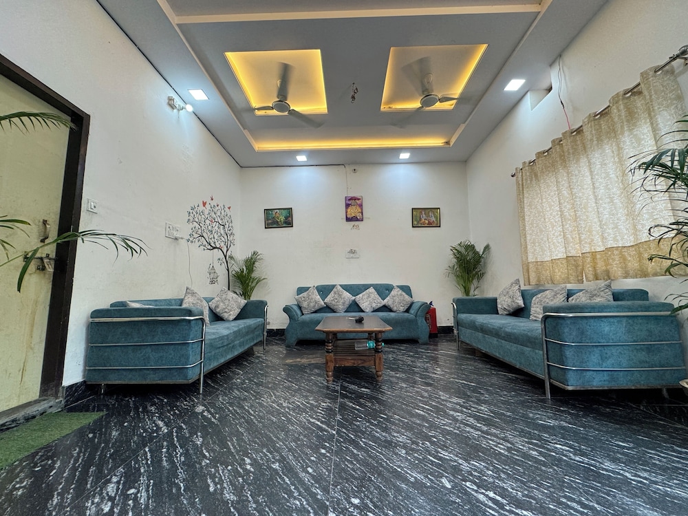 Murli Manohar Palace