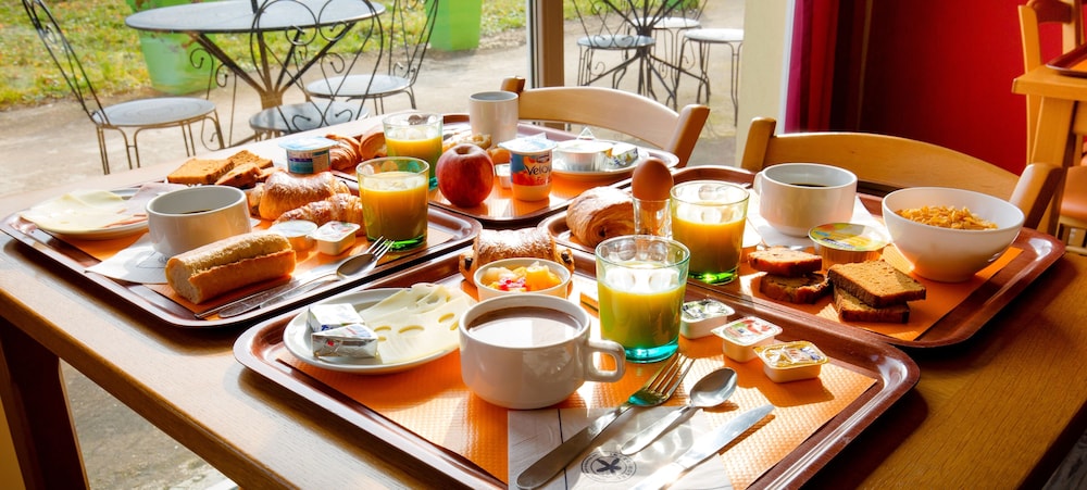 Chalon-Sur-Saone Vacations - Logis Hotel de la Thalie - Property Image 9