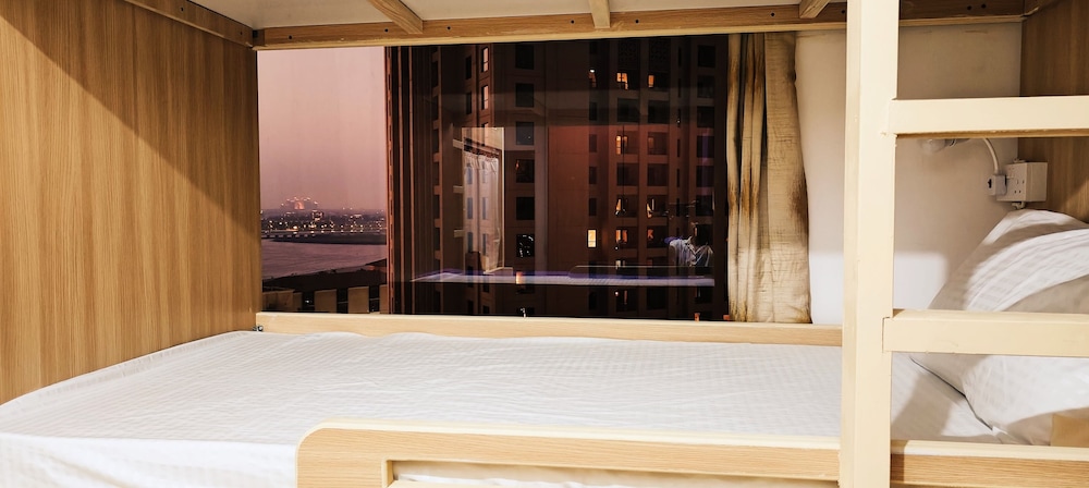 SEASIDE HOSTELS