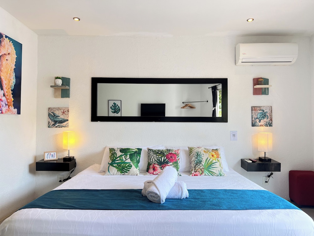Ocean Lovers Taganga Dive Center& Hostel