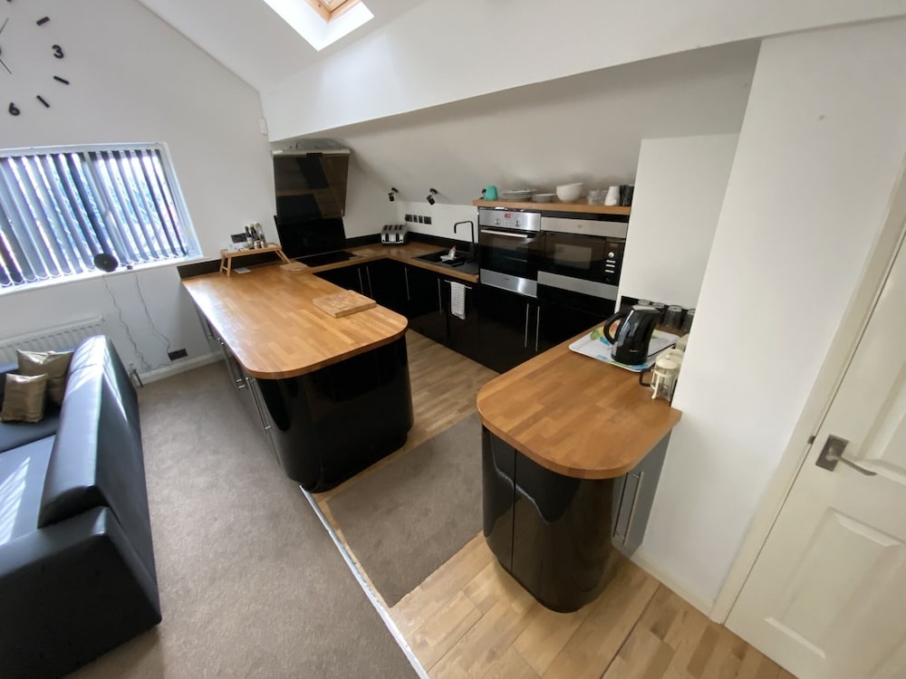 Spacious One Bed Deluxe Apartment in Daventry view 4