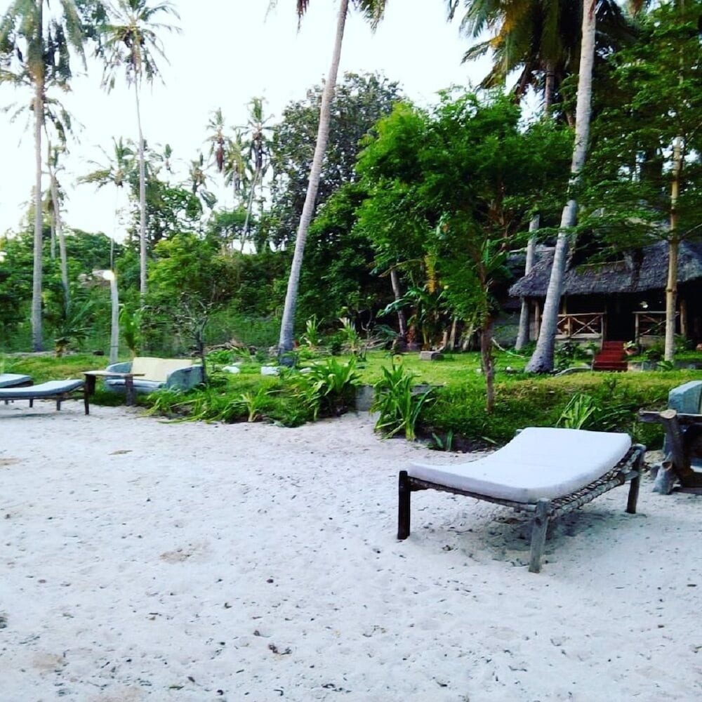 Mafia Beach Bungalows