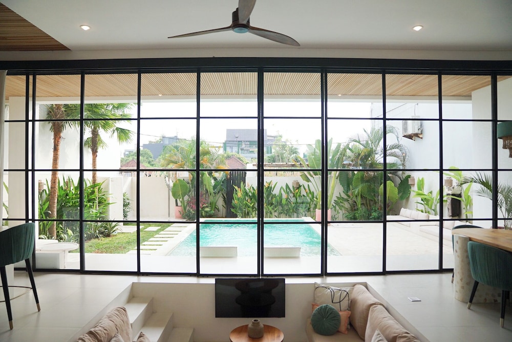 Arrova Bali by Blacksand