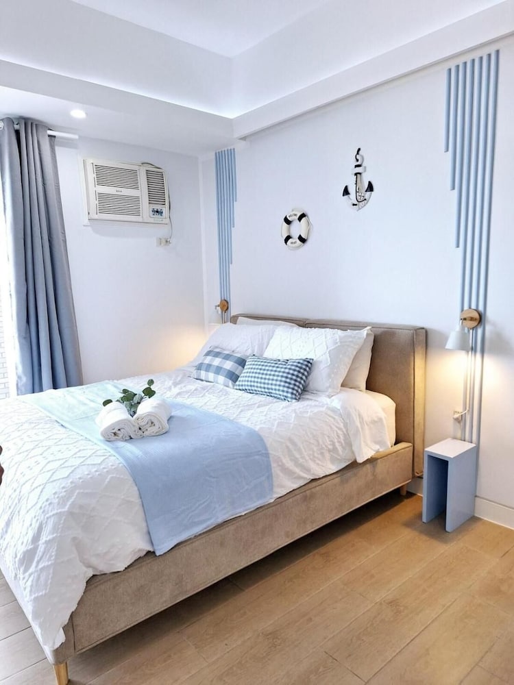 Luxury Coastal, Grand Canal View