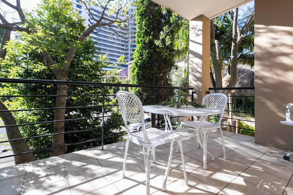 2bed in Sandton City