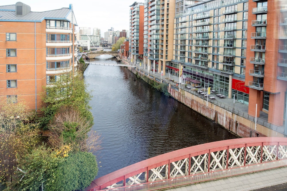 Premier Inn Manchester City Centre West — Manchester photo 5