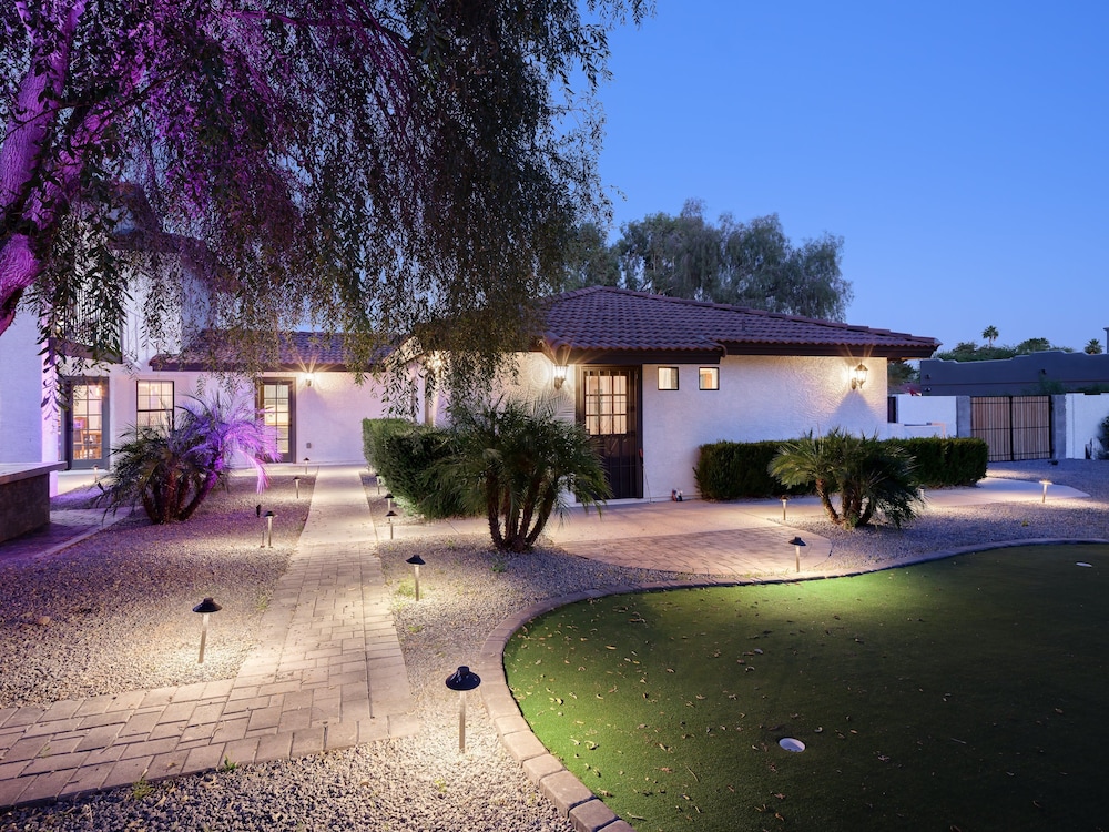 Luxe-paradise Palace-pool-spa-guest House & More!