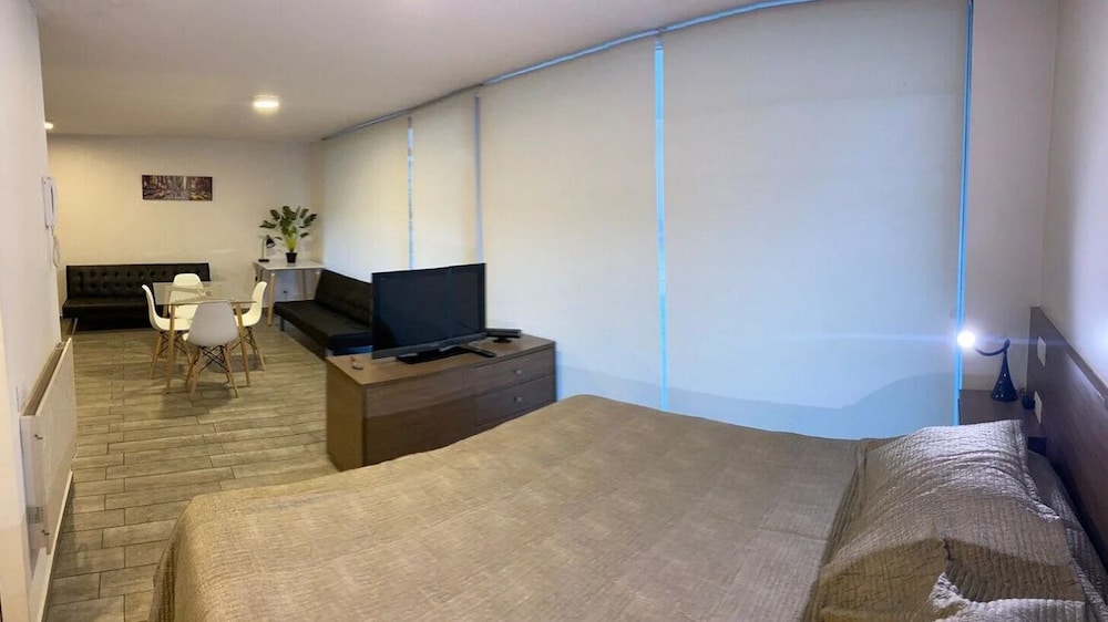 Moderno y equipado estudio en Los Dominicos