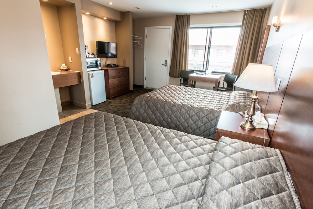 Falcon Motel Brossard