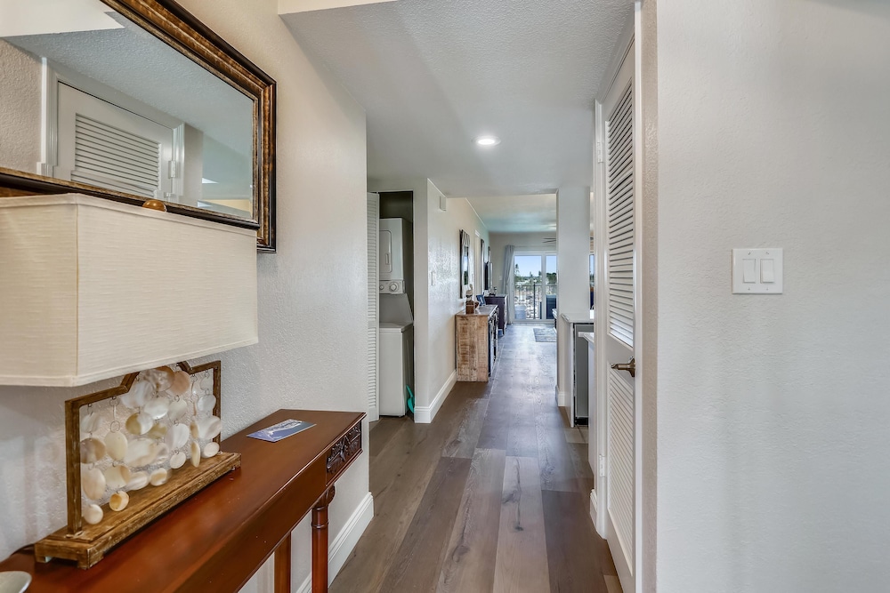 Land's End 4-405 Bay Front - Premier