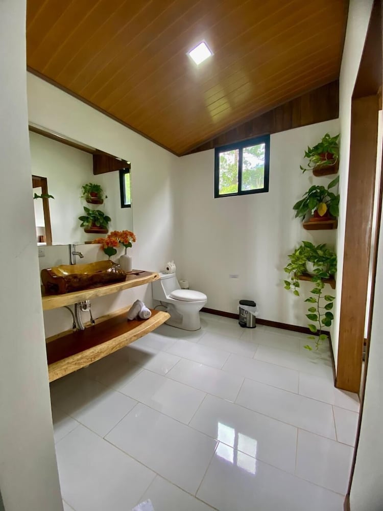 Delux Manvama Monteverde