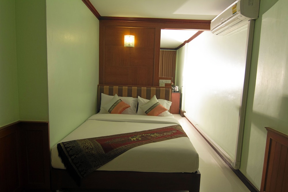 Sky Suites - Image 3