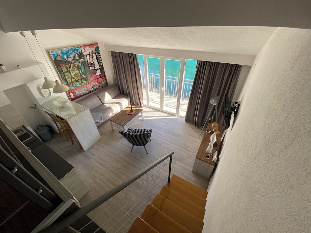 HOUSE 44 Apartments