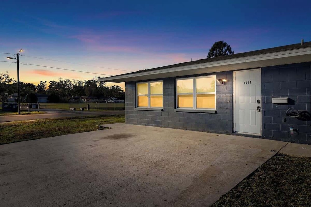 Spacious Zephyrhills Duplex #1