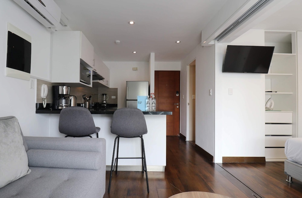 w Luxurious 1BR w Majestic Balcony in Barranco