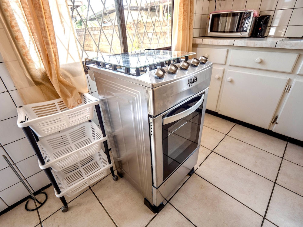 Impeccable 2-bed Apartment in Paramaribo view 3
