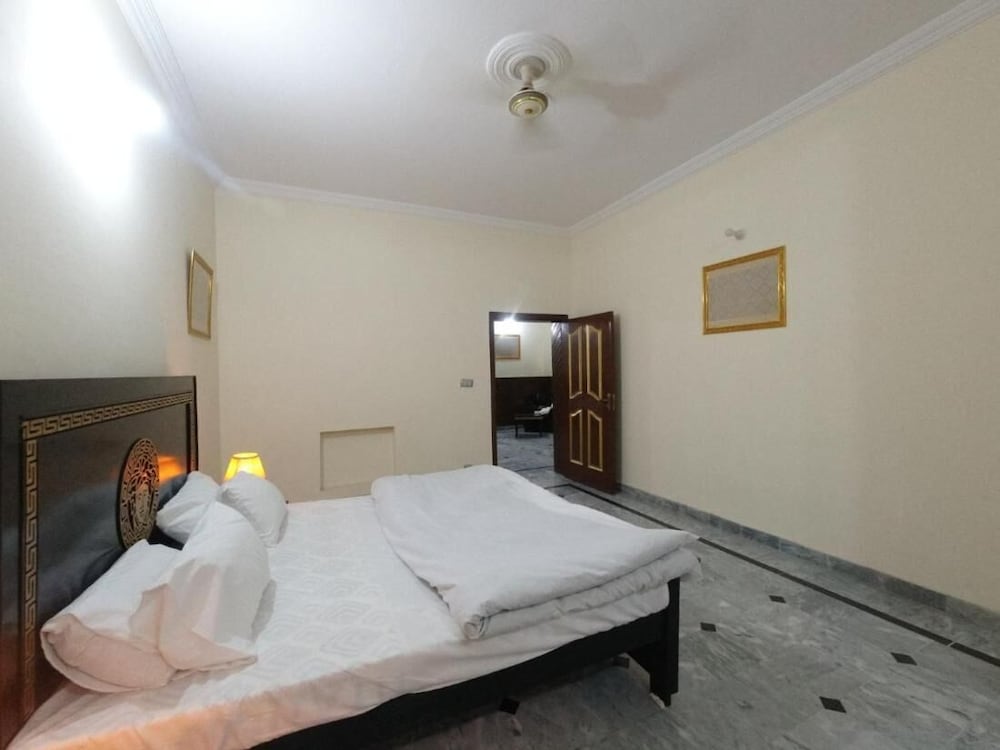 Room-serene Guest Room Retreat in Rawalp