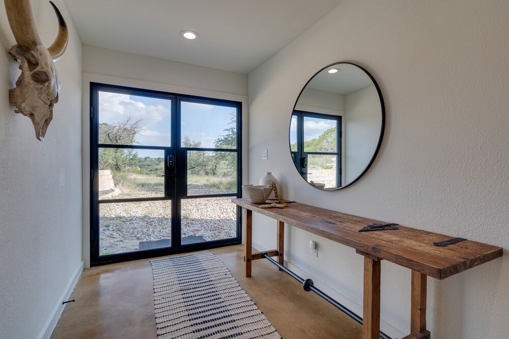 Getaway w/ Fire Pit 5 Mi to Pedernales River! - Property Image 4