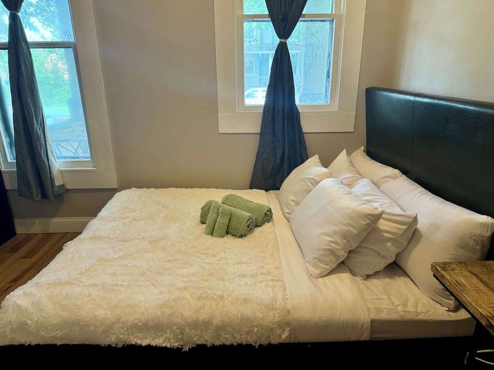 Jungle House Boutique Lofts – Downtown Columbus & Short North