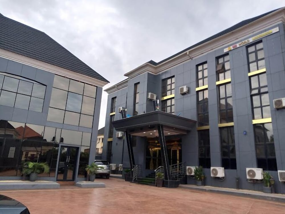 One World Luxury Hotel