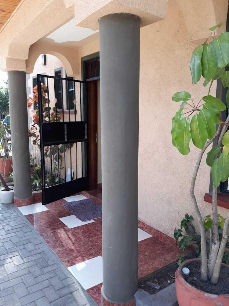 Palm Airport Suites