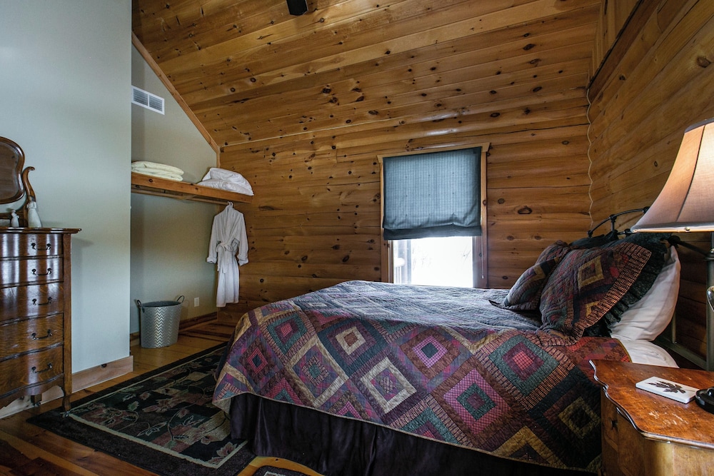 Lorelei Cabins Edelweiss view 3