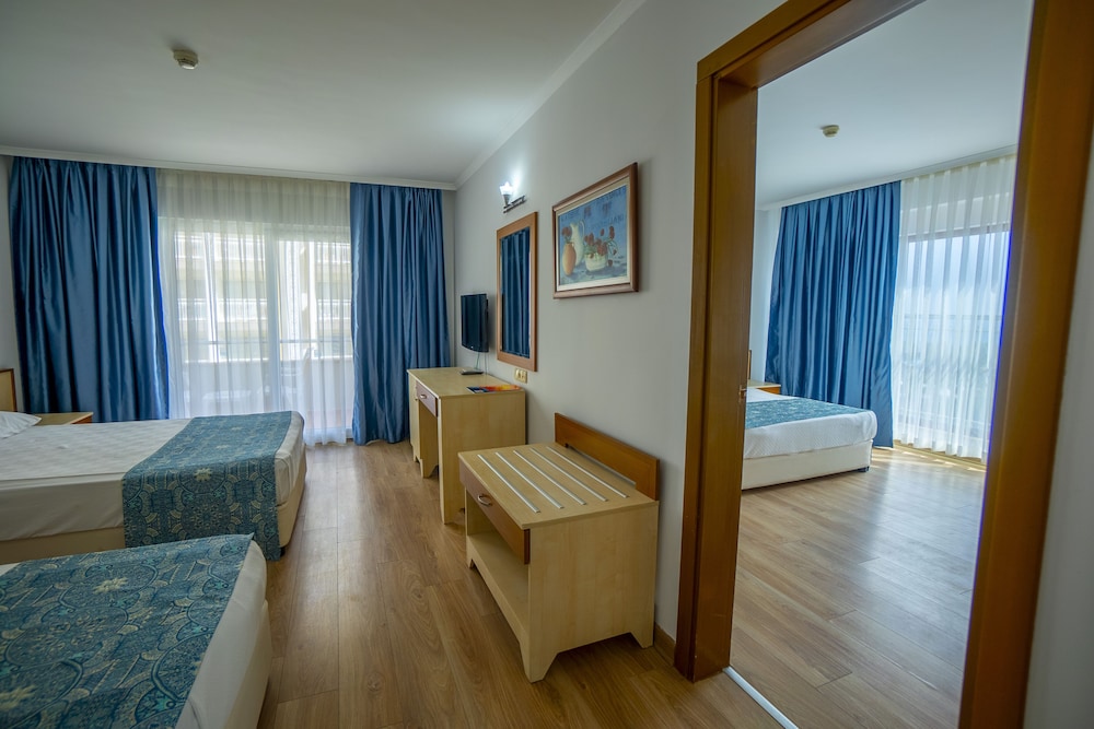 Calido Sol Hotel