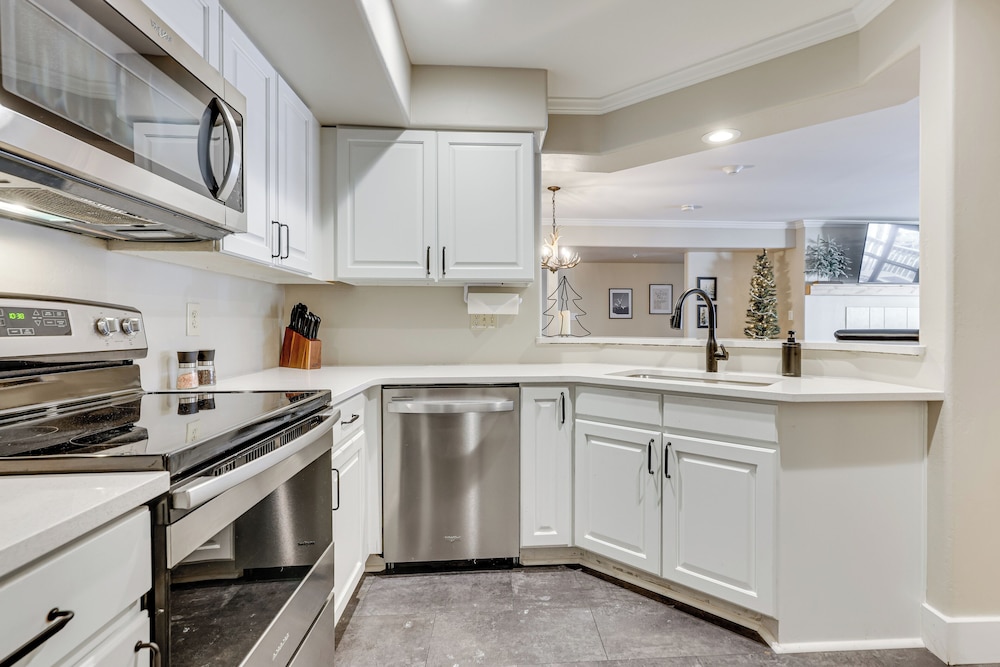 Close to Beaver Creek & Vail: Cozy Edwards Condo!