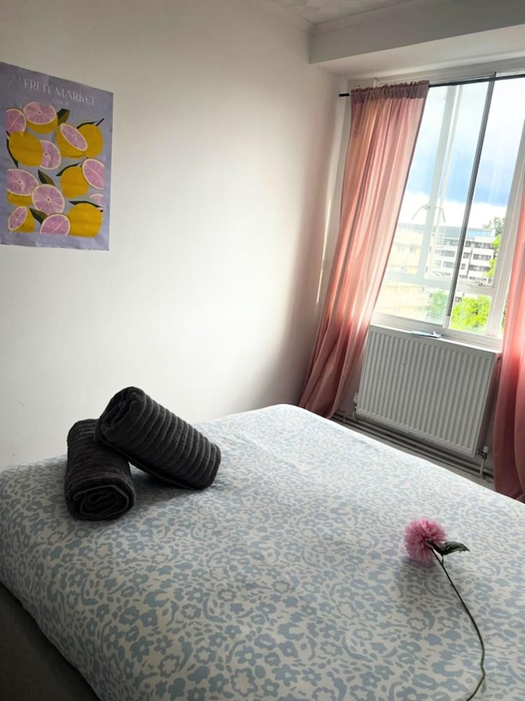 Central London Modern Apartment With 3 Bedrooms