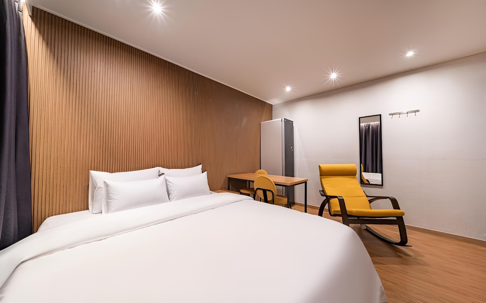 Changwon Palyongdong Hotel TT